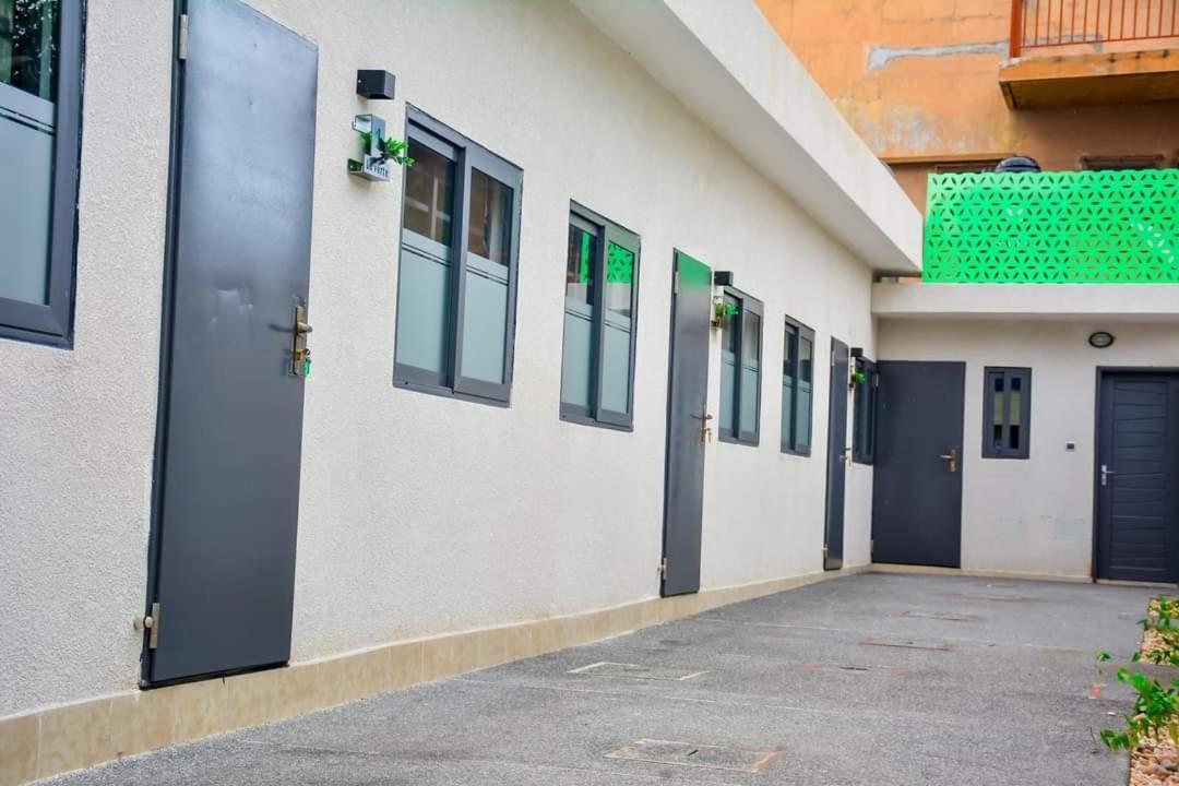 Klik Klak Appart Hotel Cotonú Exterior foto